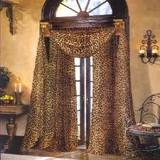 love the curtain Scarf Curtains, Leopard Decor, Interior Design Articles, Window Scarf, Animal Print Decor, Print Curtains, African Interior, Curtain Hanging, Safari Decorations