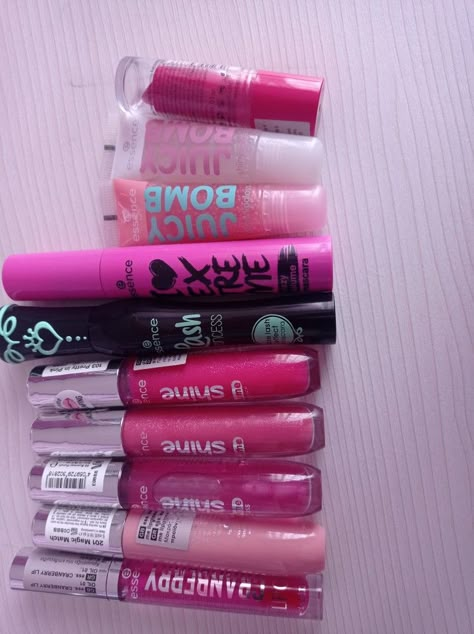 Essence Cranberry Lip Oil, Essence Lip Gloss Juicy Bomb, I Heart Extreme Mascara, Heart Core Essence, Cranberry Lip Oil, Essence I Love Extreme Mascara, Essence Lip Oil, Essence Aesthetic, Lip Gloss And Mascara