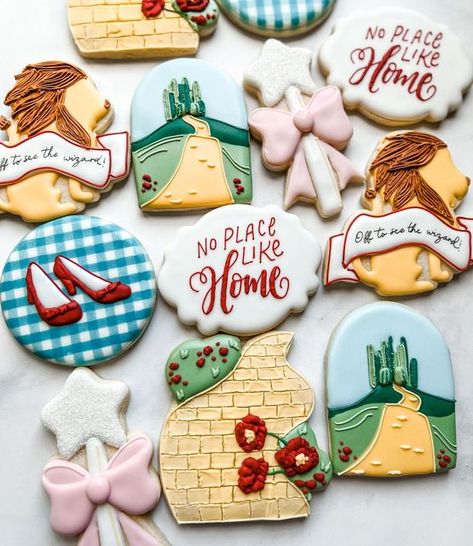 Wizard Of Oz Sugar Cookies, Wicked Cookies Decorated, Wizard Of Oz Cookies Decorated, April Cookies, Wizard Of Oz Cookies, Wicked Cookies, Aesthetic Cookies, Not In Kansas Anymore, Bakery Art