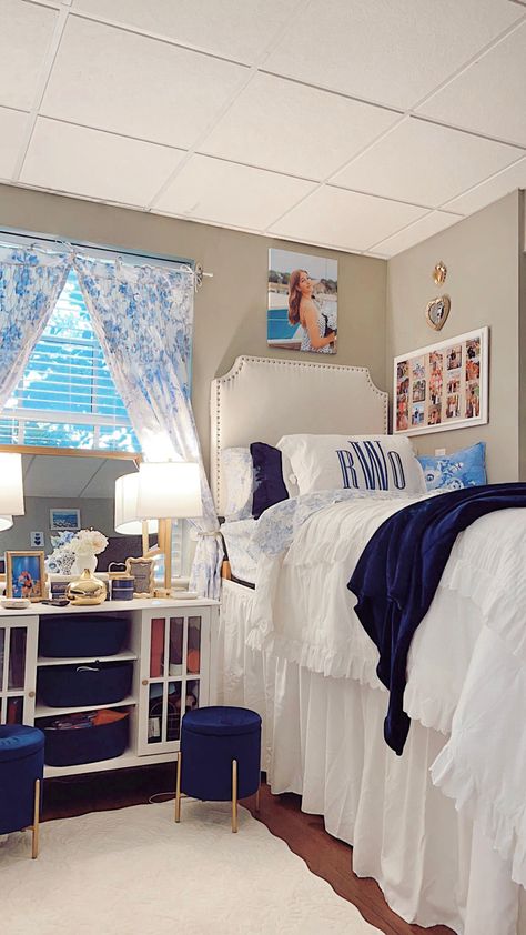 Feminine Dorm Room Aesthetic, Dorm Room Coastal Theme, College Dorm Blue And White, Blue And White Themed Dorm Room, White And Navy Dorm Room, Loveshackfancy Dorm Room, Costal Granddaughter Dorm Room, College Dorm Astethic, Blue Coastal Dorm Room