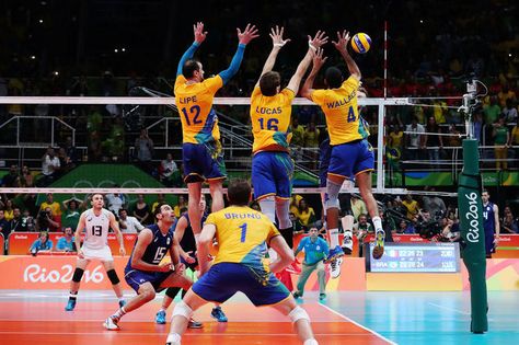 On the final night of action at Rio 2016, Brazil’s men were crowned Olympic… Brazil Volleyball, Brazil Players, Brazil Men, Olympic Volleyball, Indoor Volleyball, Mens Volleyball, Volleyball Inspiration, Volleyball Games, Volleyball Pictures