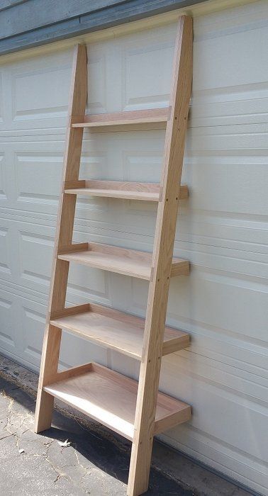 Diy Leaning Ladder Shelf, Leaning Plant Shelf, Cheap Diy Shelves, Outside Shelves, Pallet Ladder, Diy Ladder Shelf, Shelf Pallet, Ladder Shelf Decor, Leaning Ladder Shelf