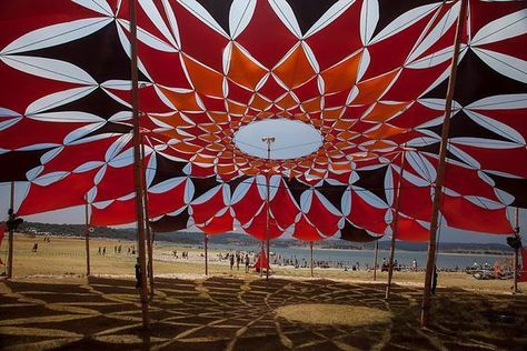 Boom Festival, Urban Ideas, Burning Man Art, Shade Ideas, Membrane Structure, Tensile Structures, Kindergarten Design, Stage Set Design, Shade Structure