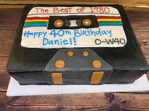 Cassette Tape Cake, 80s Birthday Cake Retro, Retro Cake 80's, Cassette Tape Cake 40th Birthday, 40th Birthday Cake 80s Theme, Happy 40th Birthday, 40th Birthday Parties, Cassette Tapes, Buttercream Cake