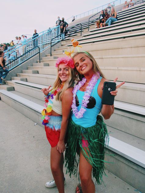 Tropical School Spirit Day, Hawaii Outfits School Spirit, Hawiann Theme Football Games, Hawaii School Spirit Day, Beach Theme Football Game Outfits, Hawian Themed Outfits, Hawwain Theme Outfits Football, Tropical Wear, Spirit Week Themes