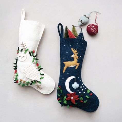 Lark | Mountain Modern (@larkmountainmodern) | Instagram Diy Felt Stockings Christmas, Painting Stocking Ideas, Felt Christmas Stockings Ideas, Felt Stockings Christmas Diy, Felt Stockings Christmas, Handmade Christmas Stocking, Diy Christmas Stockings Ideas, Felt Snowflakes, Reindeer Embroidery