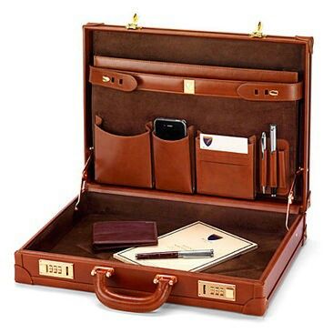 Wooden Briefcase, Mens Work Bags, Business Bags Men, Leather Business Bag, Stylish Leather Bags, Leather Laptop Case, Leather Trunk, Leather Briefcase Men, London Bags