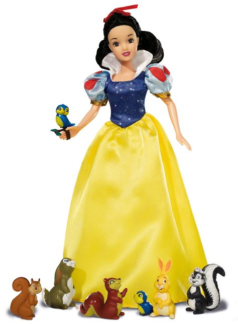 Princess Snow White | Disney Princess Snow White And Forest Friends Maze Runner Maze, Original Disney Princesses, Snow White Doll, Rapunzel Dress, Glittery Dress, Disney Princess Snow White, Snow White Disney, Disney Princess Dolls, Party Frocks