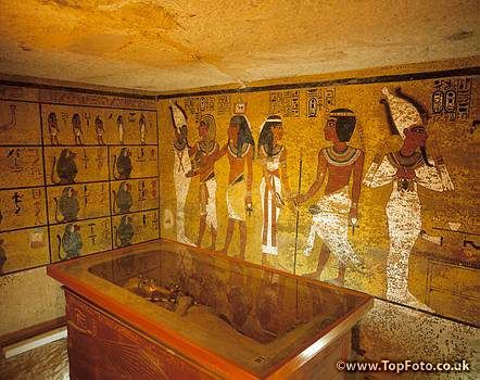 Egypt again, another must see for me inside Tutankhamun's tomb King Tut Tomb, The Boy King, Ancient Egyptian Tombs, Egypt Museum, Ancient Egypt Art, Valley Of The Kings, Egypt Art, King Tut, Tutankhamun