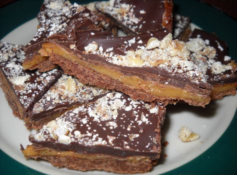 Chocolate Nut Toffee Bars Toffee Bars Recipe, Chocolate Toffee Bars, Butter Crust, Toffee Bars, Caramel Tart, Tart Dessert, Just A Pinch Recipes, Chocolate Toffee, Chocolate Nuts