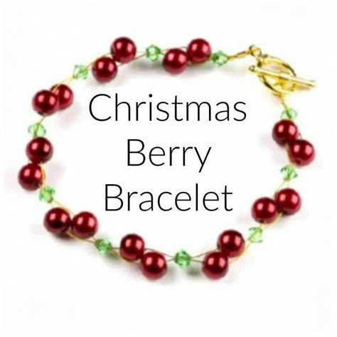 How to Make a Christmas Berry Bracelet Christmas Jewelry Diy, Christmas Jewellery, Holiday Beading, Christmas Necklace, Christmas Bead, Christmas Bracelet, Homemade Jewelry, Holiday Jewelry, Jewelry Making Tutorials