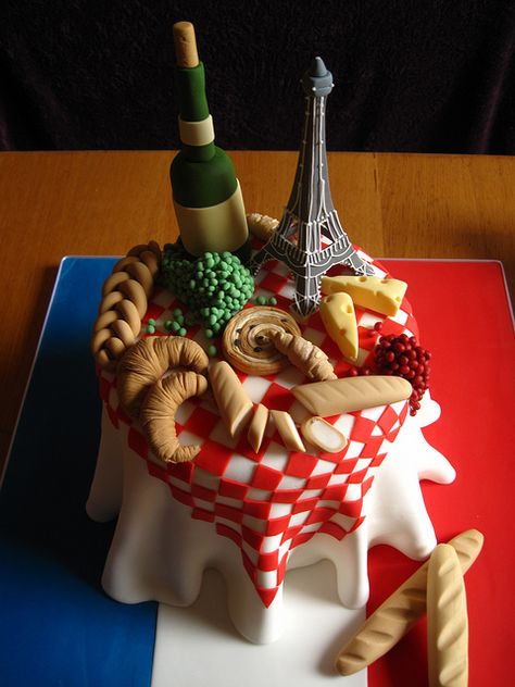 French Themed Birthday, Parisian Cake, Cake Paris, Paris Cakes, French Cake, Themed Birthday Cakes, Crazy Cakes, Unique Cakes, Novelty Cakes