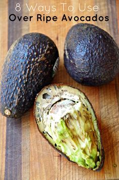 Wondering what to do with over ripe avocados? Here are a few creative ways to use over ripe avocados rather than throwing them in the trash! Ripe Avocado Recipes, Unripe Avocado, Recipes Chili, Avocado Recipes Healthy, Avocado Dessert, Postre Keto, Pizza Food, Avocado Smoothie, Food Breakfast