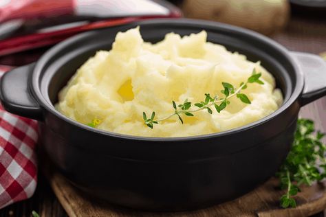 Gold Mashed Potatoes Recipe, Yukon Gold Mashed Potatoes, Sour Cream Mashed Potatoes, Chicken Flavored Rice, Cheesy Broccoli Soup, Whipped Potatoes, Best Mashed Potatoes, Emergency Food Supply, Food Pack