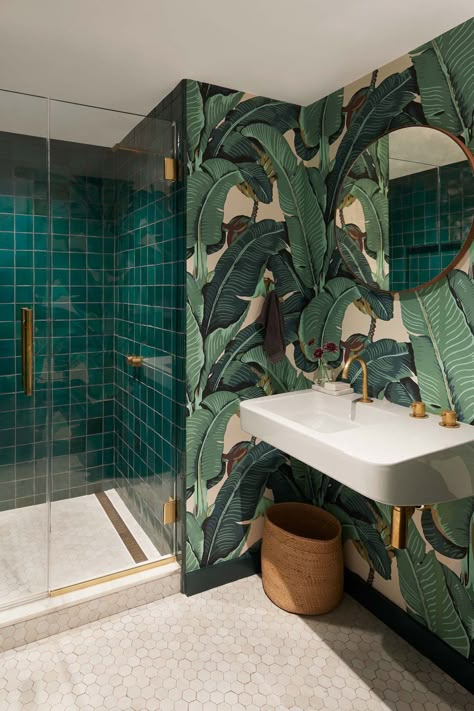 The best bathroom inspiration from Vogue Living in 2020 – Vogue Australia Colourful Bathroom, Tropical Bathroom, Vogue Living, Bathroom Wall Tile, Green Bathroom, Bathroom Wallpaper, Bathroom Renos, Bathroom Colors, House Bathroom