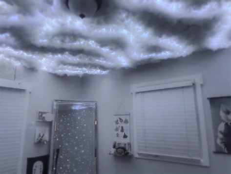 Heaven Themed Bedroom, Cloud Room Aesthetic Bedroom, Clouds Bedroom Aesthetic, Cloud In Room, Ceiling Ideas Aesthetic, Ceiling Inspo Bedroom, Room Decor Ideas Diy Ceiling, Cloudy Ceiling, Cloud Roof Room