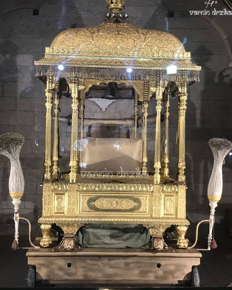 GOLDEN THRONE in Mysore Palace, Karnataka . . The Golden Howdah Golden Howdah that is the elephant seat or Chinnada Ambari is a Howdah, which is the carrier mounted on the lead elephant during the "Jamboo Savari" (Elephant Procession) of the famous Dasara Festival in Karnataka.  During the days of yore, the king would sit in the Golden Howdah or Chinnada Ambari accompanied by his brother and nephew. Jayachamarajendra Wadiyar was as the last member of the royal family to ride in Golden Howdah. . Ayyappa Swamy Wallpapers 3d, Golden Throne, Haidar Ali, Mysore Palace, Avengers Wallpaper, The Royal Family, Phone Wallpaper Images, Mysore, Furniture Inspiration