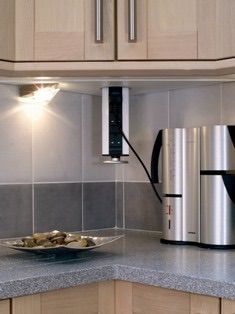 Kitchen Outlet Ideas, Kitchen Sockets, Kitchen Screen, Kitchen Plugs, Very Small Kitchen Design, Very Small Kitchen, Kitchen Outlets, Kitchen Hob, Black Bedroom Design