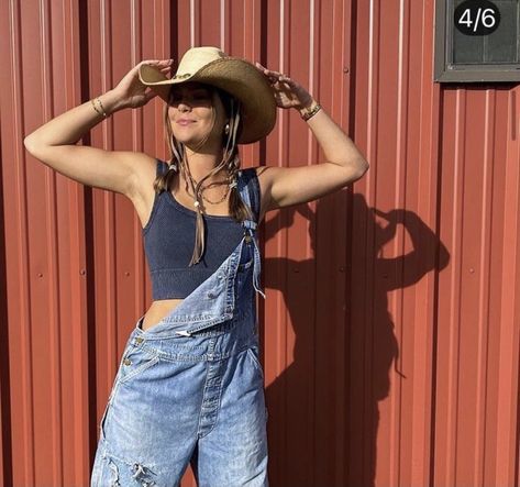 Country Fest Outfits, Calgary Stampede Outfits, Stampede Outfit, Stagecoach Outfit, Tennessee Outfits, Lexi Hidalgo, Country Concert Outfit Ideas, Overalls Outfits, Country Concert Outfits