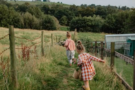 Countryside Life, Good Mother, Farm Family, Future Farms, Farm Kids, Farm Lifestyle, A Quiet Life, A Simple Life, Dream Family