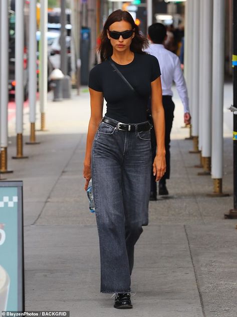 Irina Shayk Street Style, 90s Models Off Duty, Irina Shayk Style, New York September, Models Off Duty Style, Hollywood Celebrity, Vanilla Girl, Looks Street Style, Irina Shayk