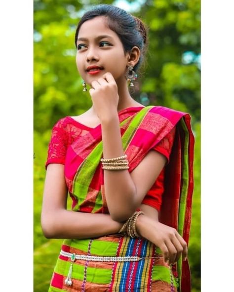 Giral Photo, Santali Photo, Best Fb Profile Pic, Best Poses For Boys, Dj Photos, 16 December, Drawing Couple Poses, Photo Album Layout, Gals Photos