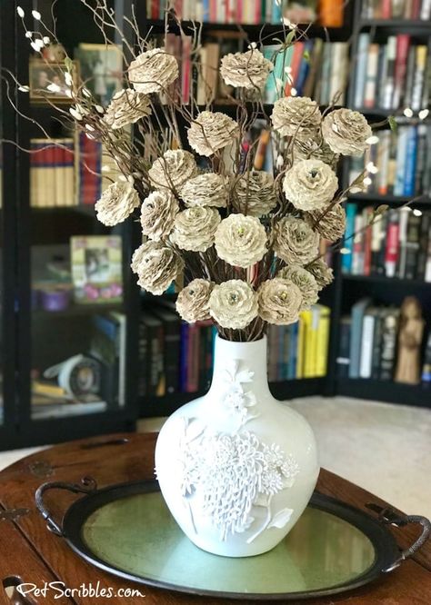 Flowers From Book Pages, Beachy Boho Decor, Making Paper Flowers, Book Page Flowers, Antique Flowers, Flower Dies, Big Shot Machine, Library Wedding, Book Page Crafts