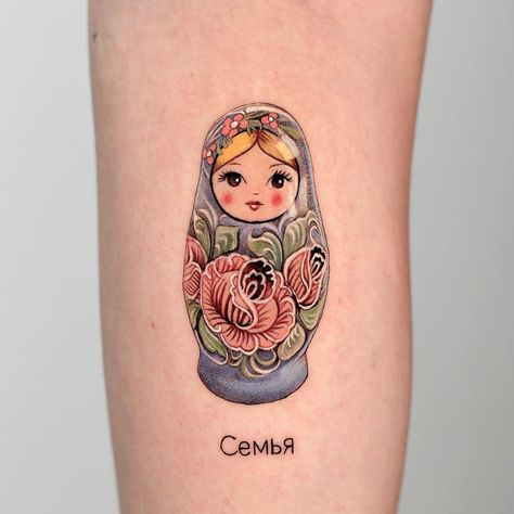 30 Best 3D Tattoo Ideas You Should Check Babushka Tattoo, 3d Tattoo Ideas, Matryoshka Tattoo, Russian Doll Tattoo, Nesting Doll Tattoo, Cross Stitch Tattoo, Best 3d Tattoos, Circular Tattoo, Doll Tattoo