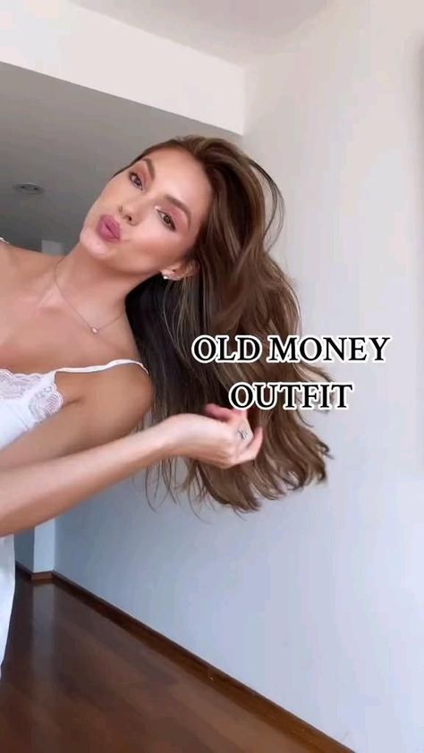 Old money outfit ideas, old money style, old money outfit inspo, dream clothes #dreamclothes #outfits #fashioninspo #outfitinspo #oldmoneyoutfits #oldmoneyaesthetic #oldmoneystyle New Years Eve Outfits Winter, Outfit Ideas Old Money, New York New Years Eve, Minimalist Fashion Women Outfits, Old Money Outfit Ideas, Casual New Years Eve Outfits, Outfit For Petite Women, Night Outfits Winter, French Chic Fashion