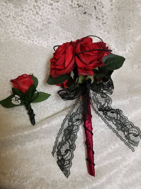 Grooms Boutonniere, Black Red Wedding, Red Bridal Bouquet, Weddings Elegant, Black Bouquet, Steampunk Theme, Groomsmen Boutonniere, Silk Bouquet, Red Bouquet