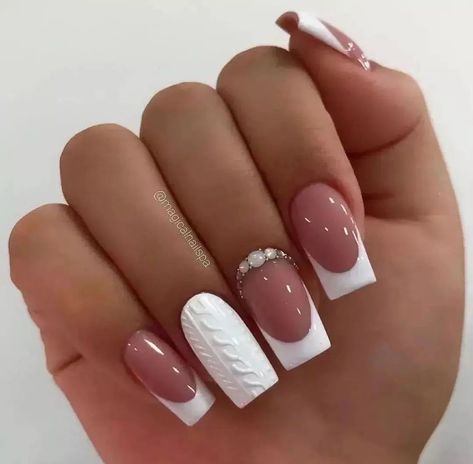 French Manicure Acrylic Nails, Fall Acrylic Nails, Short Acrylic Nails Designs, Fire Nails, Pretty Acrylic Nails, Fancy Nails, Chic Nails, Short Acrylic Nails, Nail Polishes