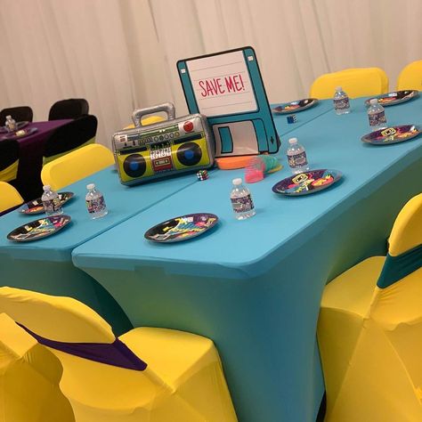 90’s Theme Birthday Party | CatchMyParty.com 90s Themed Party Ideas, 1990 Birthday Party Ideas, 90 Theme Party Ideas, 90s Birthday Party Theme Decoration, Diy 90s Party Decorations, 90s Birthday Party Ideas, 90s Birthday Party Theme For Adults, Diy 90s Party, Party Themes For Teenagers