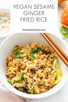 Vegan Fried Rice, Rice And Vegetables, Vegan Rice, Sesame Ginger, Vegan Side Dishes, Vegan Sides, Quick Snack, Savory Vegan, Pan Recipes