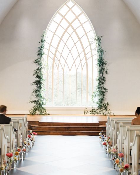 from the aisle to reception tables 🫶🏻 bud vase meadows are such a budget friendly option for indoor weddings! <3 Bud Vases Wedding Aisle, Bud Vases Wedding, Indoor Weddings, Vases Wedding, Ceremony Aisle, Reception Tables, Wedding Vases, Wedding Aisle, Indoor Wedding