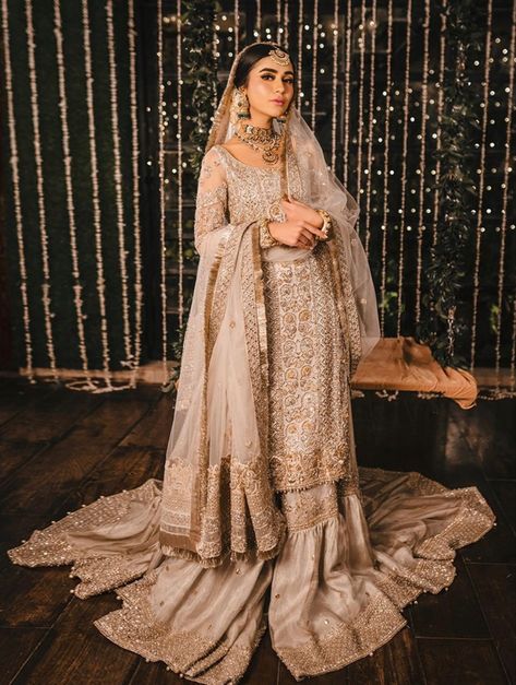 Nikkah Outfit Pakistani Bridal Simple, Nikkah Gharara Outfit, Nikkah Garara, Walima Ceremony, Nikkah Gharara, Pakistani Nikkah Gharara, Nikkah White Gharara, Walima Outfit, Double Dupatta