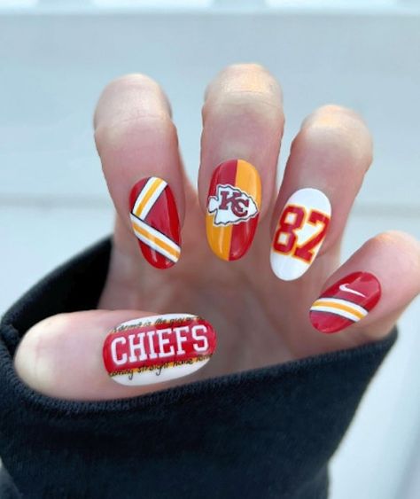 Chief Nails Kansas City, Kansas City Chiefs Nails, Kc Chiefs Nails, Chiefs Nails, 49ers Nails, Super Bowl Nails, Chunky Glitter Nails, Taylor Swift Nails, Red And Gold Nails