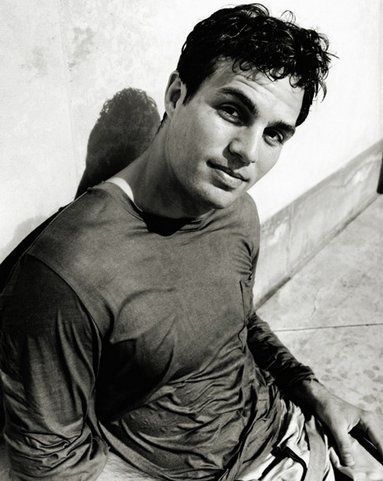 seabass on Twitter: "Everyone talks about young rdj but have you seen young mark ruffalo???… " Mark Ruffalo Shirtless, Henry Cavill Superman, The Normal Heart, Daryl Hannah, Septième Art, Shailene Woodley, Lucky Man, Mark Ruffalo, Jeremy Renner