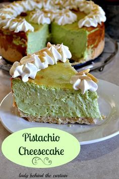 Pistachio Cheesecake Recipe, Pistachio Cheesecake, Pistachio Recipes, Slice Of Pie, Behind The Curtain, Chicken Bites, God Mat, A Piece Of Cake, Piece Of Cake