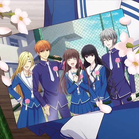 Fruits Basket Group Photo, Fruit Basket Anime Tohru, Uotani Fruits Basket, Fruits Basket Kyo, Kyo And Tohru, Fruits Basket Manga, Yuki Sohma, Shojo Anime, Fruits Basket Anime