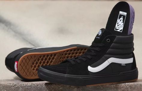 Sneakers Inspiration, Vans Sk8 Hi Pro, Vans Boots, Tennis Vans, Tactical Fashion, Sneakers Outfit Men, Mens Vans Shoes, Tenis Vans, New Vans