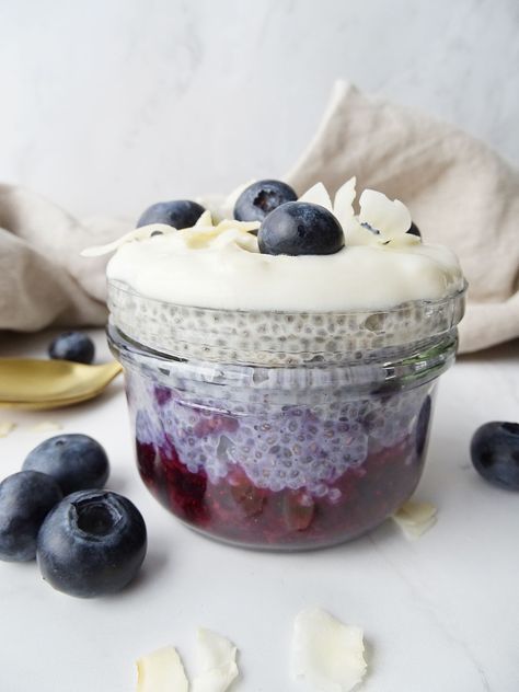 Blueberry Chia Seeds Pudding Keto & Candida Diet Friendly - Anti Candida Kitchen Easy Chia Seed Pudding, Super Easy Breakfast, Candida Diet Recipes, Chia Recipe, Coconut Chia Pudding, Coconut Chia, Chia Seed Recipes, Chia Pudding Recipes, Candida Diet