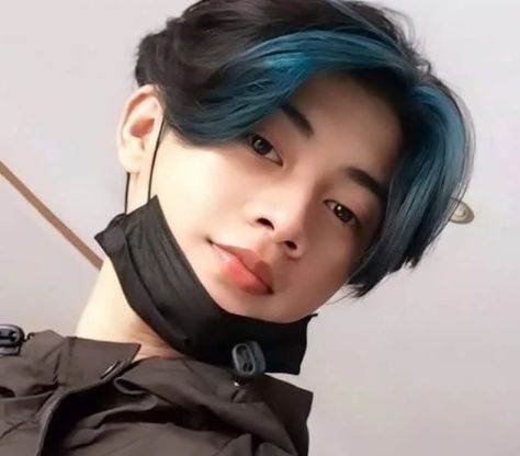 Black Hair With Blue Highlights, Short Black Haircuts, Boys Colored Hair, Short Blue Hair, Blue Hair Highlights, Short Dyed Hair, Long Hair Highlights, Dyed Hair Blue, Light Blue Hair