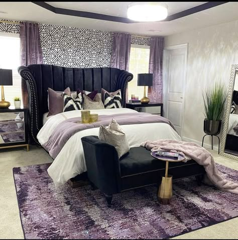 Modern Purple Bedroom, Purple Wall Bedroom, Bedroom Purple Walls, Purple Bedroom Decor, Bedroom Built Ins, Purple Bedrooms, My Bedroom Ideas, Classy Bedroom, Purple Bedroom