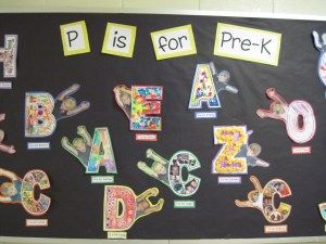 "P is for Pre-K" alphabet bulletin board September Bulletin Boards, Welcome To Preschool, Welcome Bulletin Boards, Kindergarten Bulletin Boards, Prek Crafts, Halloween Bulletin Boards, Prek Classroom, Preschool Bulletin, Welcome To School