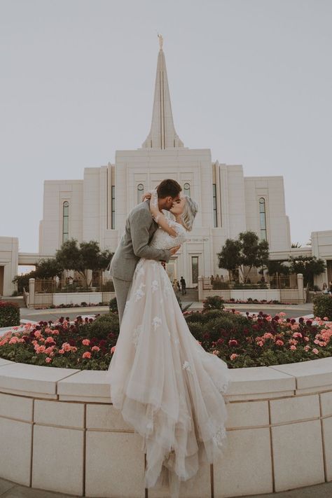 Lds Wedding Photos, Mormon Wedding Dresses, Gilbert Arizona Temple, Temple Wedding Pictures, Temple Wedding Dresses, Married Photography, Temple Wedding Photos, Mormon Wedding, Temple Marriage