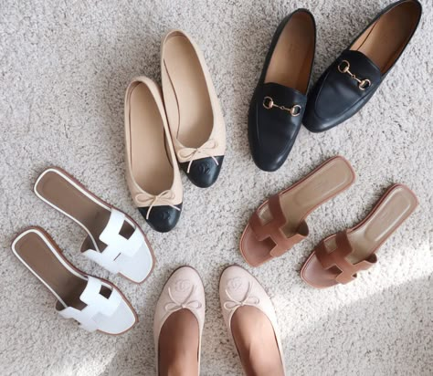 Flats for spring and summer - Steffy's Style Luxury Flats Shoes, Chanel Ballet Flats Outfit Summer, Luxury Flat Shoes, Quiet Luxury Shoes, Chanel Ballerina Flats Outfits, Chanel Flats Outfit, Hermes Flats, Chanel Ballet Flats Outfit, Hermes Oran Sandals Outfit