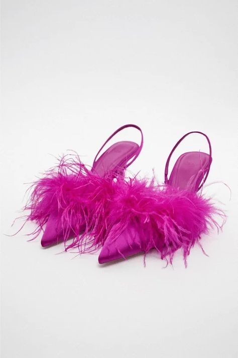 Chic Pointed Toe Heels With Feather Trim, Summer Evening Heels With Feathers, Pointed Toe Heels With Feather Trim For Evening, Spring Glamorous Heels With Feather Trim, Summer Feathered Heels, Party Heels With Feather Trim And Pointed Toe, Evening Heels With Feather Trim, Pointed Toe, Party Heels With Feather Trim, Glamorous Spring Heels With Feather Trim