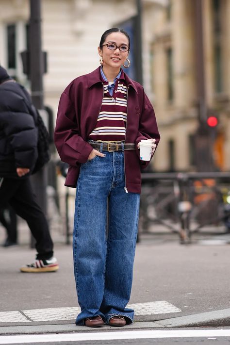 The 2024 Denim Trends We’ll Be Wearing Everywhere This Spring | Glamour Dark Denim Outfit, Barrel Jeans, Jacket Outfit Women, Leopard Prints, Dark Denim Jeans, Denim Trends, Denim Branding, New School, Straight Leg Denim