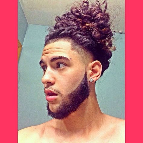 curly headed boy bun. Man Bun Curly Hair, Mens Ponytail Hairstyles, Haircut Types, Hair Knot, Man Bun, Black Men Hairstyles, Curly Hair Men, Corte De Cabelo Masculino, Long Hair Styles Men