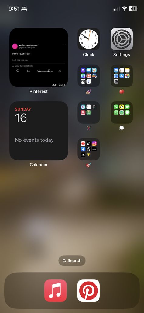 Iphone Inspo Home Screen Dark, Iphone Lock Screen Layout Ios 16, Dark Mode Iphone Layout, Dark Mode Homescreen Layout, Home Screen Layout Iphone Car Theme, Homescreen Organization, Creative Snaps For Snapchat, Pastel Color Wallpaper, Simplistic Wallpaper